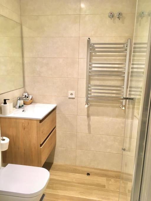 Rocamar Centro Playa San Lorenzo - Parking Gratuito Хихон Экстерьер фото